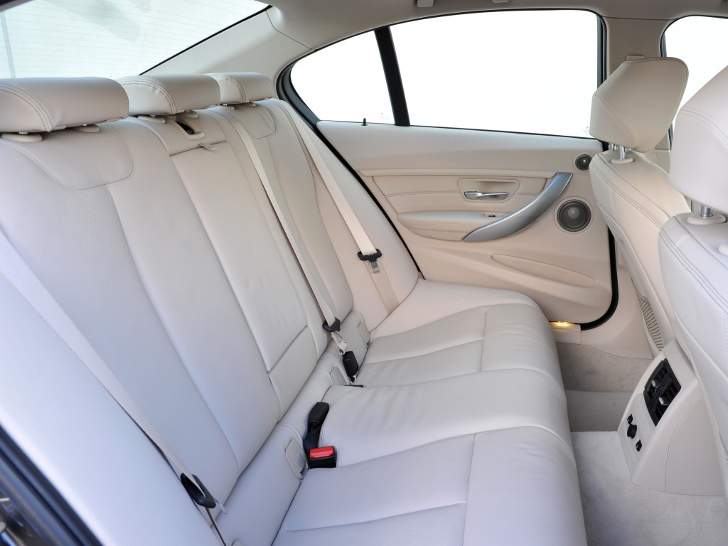 Interior BMW F30 3 Series - review